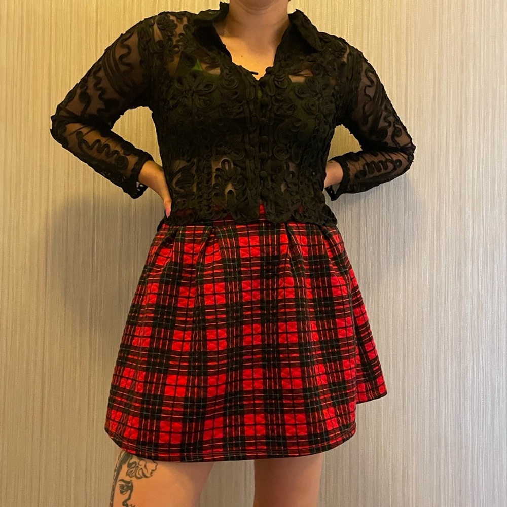 Red plaid pleated skirt